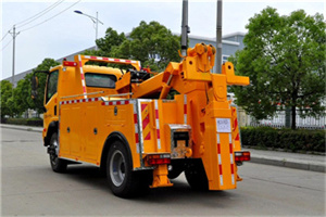 桥东高速路拖车费